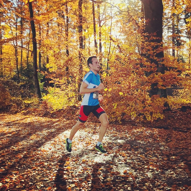 Frank Scholl fliegt bei bestem Herbstwetter allen davon